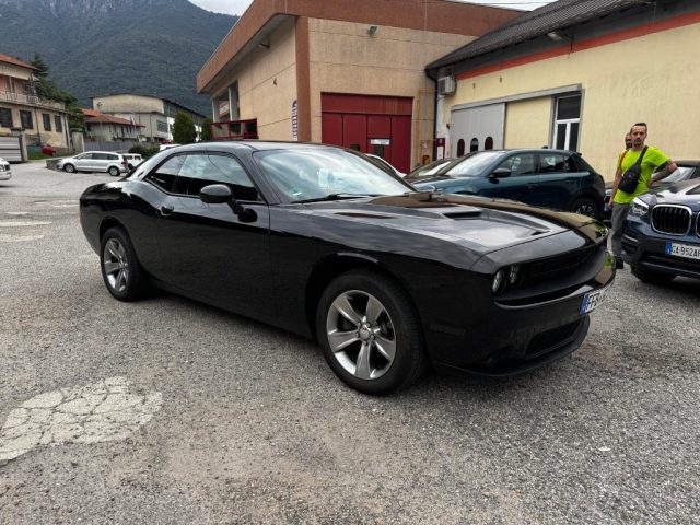 dodge challenger coupe