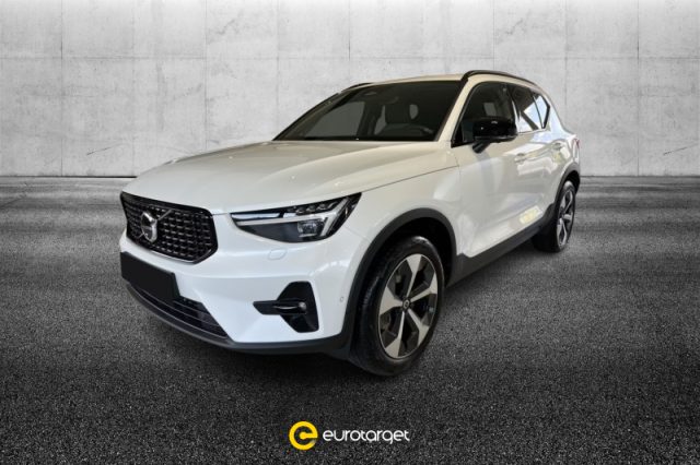 volvo xc40 b3 automatico plus dark