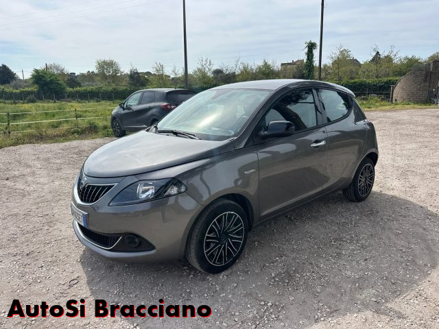lancia ypsilon 1.0 firefly 5 porte ss hybrid gold