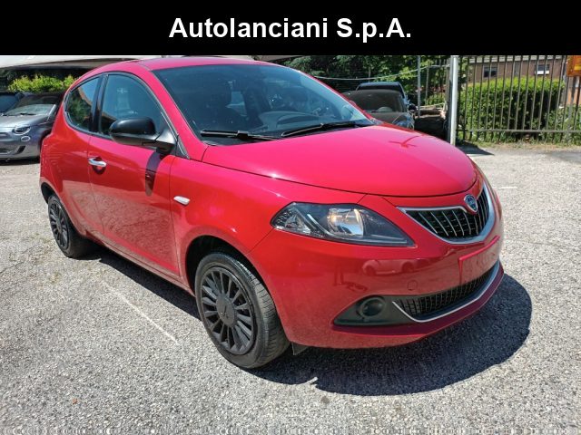 lancia ypsilon 1000 hybrid silver 70cv stereo usb italia