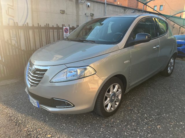 lancia ypsilon 1.2 69 cv platinum