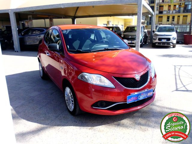 lancia ypsilon 1.2 69 cv 5 porte gold