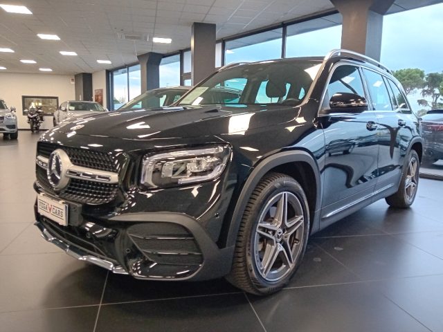 mercedes-benz glb 180 d automatic premium amg line - pari al nuovo