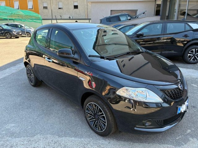 lancia ypsilon 1.0 firefly 5 porte ss hybrid oro