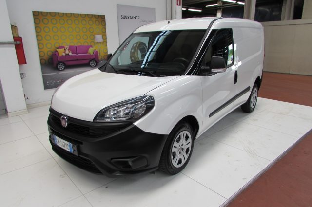 fiat doblo 1.6 mjt 105cv ss pc-tn cargo lounge 3 posti usata