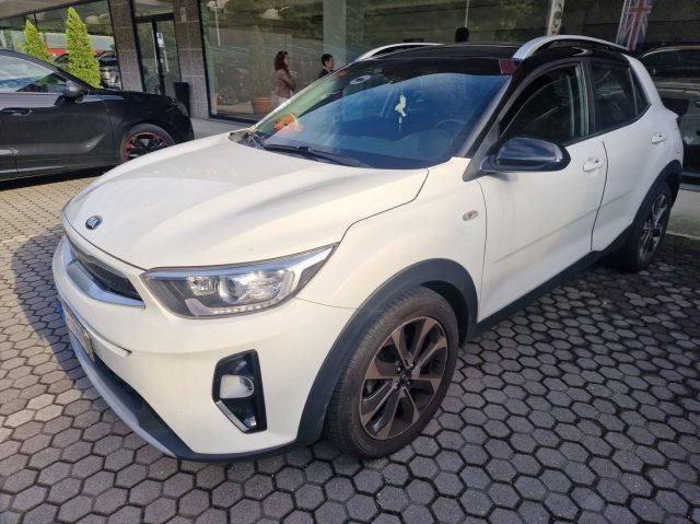 KIA Stonic Bianco pastello