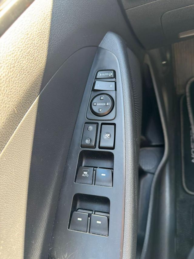 HYUNDAI TUCSON 1.7 CRDI COMFORT - foto 30