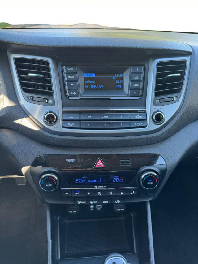 HYUNDAI TUCSON 1.7 CRDI COMFORT - foto 26