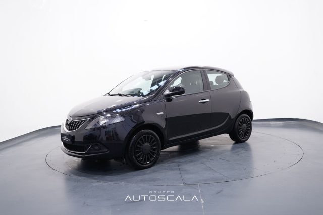 lancia ypsilon 1.0 firefly 5 porte s amps hybrid gold usata