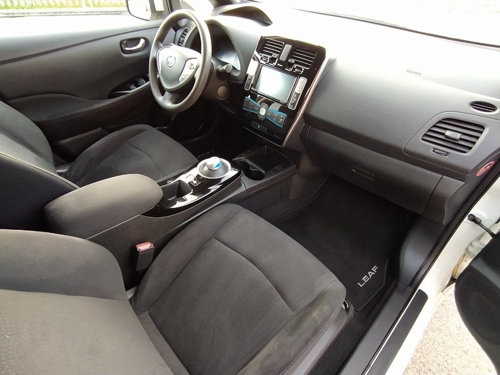 NISSAN Leaf Acenta 30KWh Elettrica usato