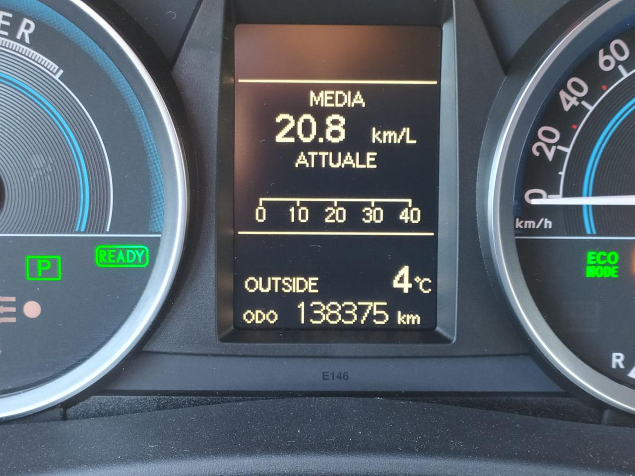 TOYOTA Auris Touring Sports 1.8 Hybrid Active Elettrica/Benzina usato