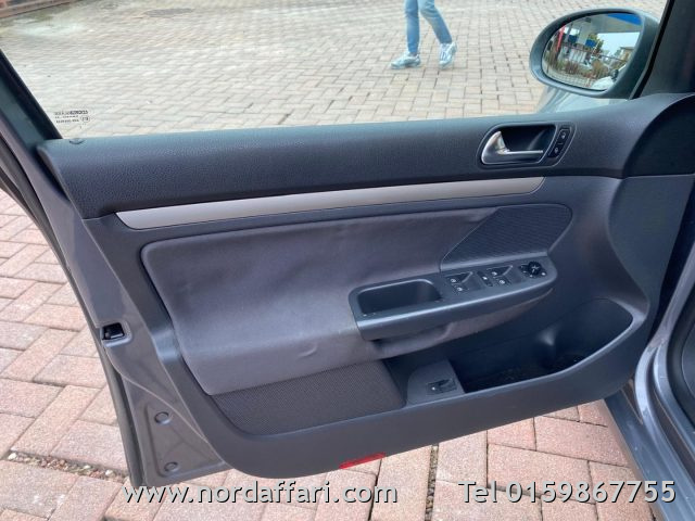 VOLKSWAGEN Golf - foto: 14
