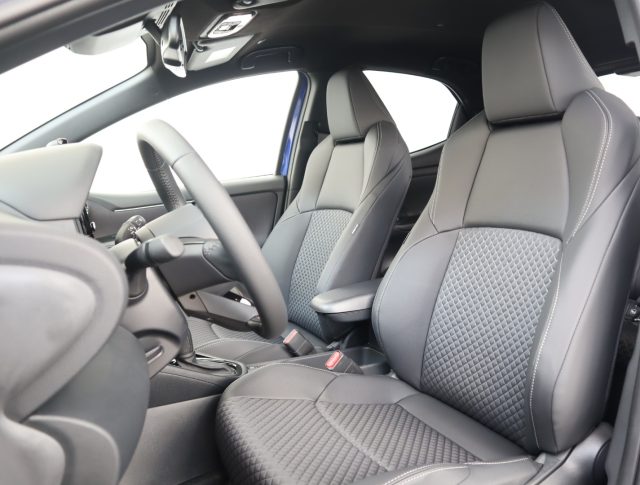 TOYOTA YARIS 1.5 HYBRID 5 PORTE LOUNGE *PROMO - foto 8