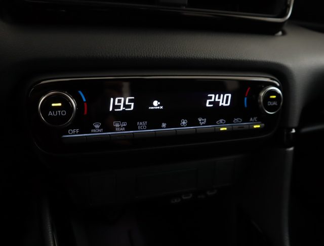 TOYOTA YARIS 1.5 HYBRID 5 PORTE LOUNGE *PROMO - foto 19