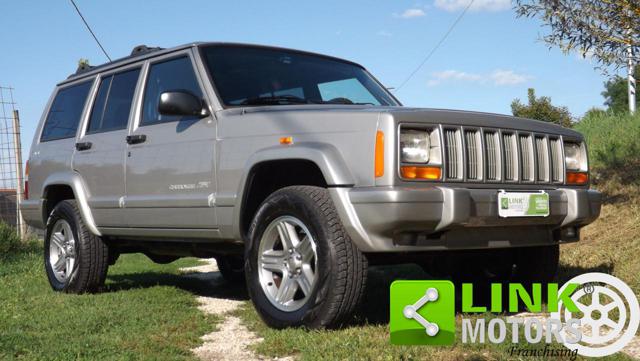 jeep cherokee classic 2.5 td 4 x4 ben tenuto usata