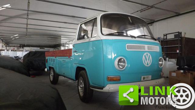 volkswagen t2 26b1 con cassone completamente restaurato usata