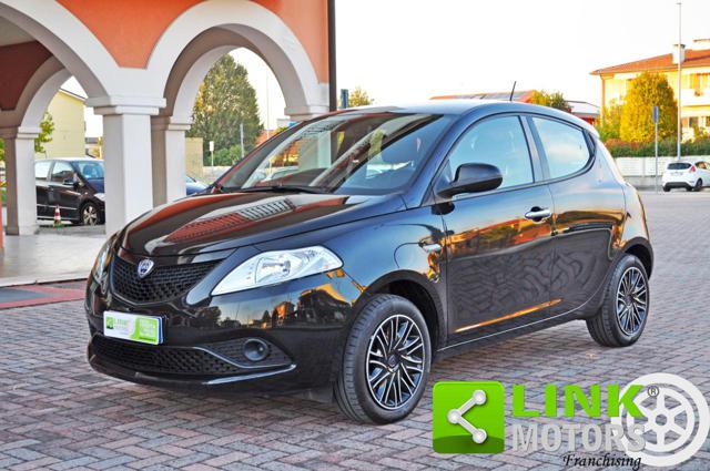 lancia ypsilon 1.2 69 cv 5 porte ss gold usata