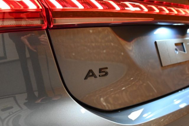 AUDI A5 AVANT TDI MHEV 204CV QUAT.S-TR.S - foto 21