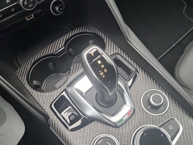 ALFA ROMEO GIULIA 2.9 V6 BI-TURBO AT8 QUADRIFOGLIO - foto 18