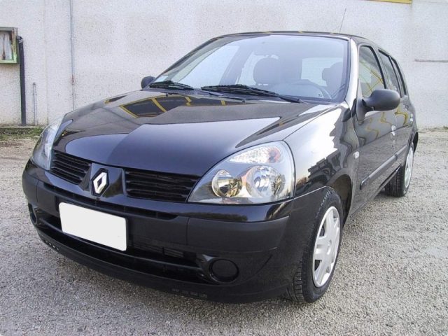 renault clio 1.2 16v cat 5 porte usata