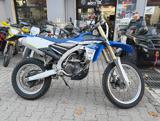 YAMAHA WR 250 F .