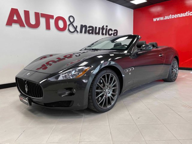 maserati grancabrio 4.7 v8 auto usata