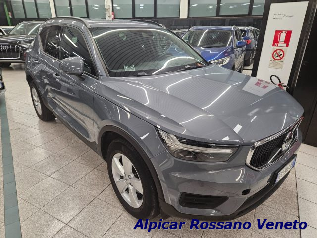 VOLVO XC40 Grigio pastello