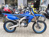 YAMAHA YZ 250 F .