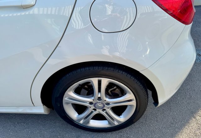 MERCEDES-BENZ A 180 D AUTOMATIC SPORT - foto 27