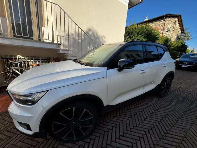VOLVO XC40 Bianco pastello