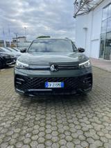 VOLKSWAGEN Tiguan 2.0 TDI 150 CV SCR DSG R-Line FARI MATRIX