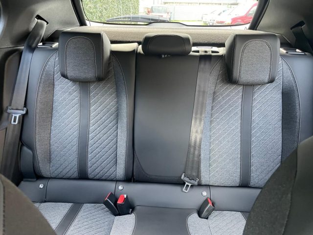 PEUGEOT 2008 PURETECH 130 S&S EAT8 ALLURE - foto 21