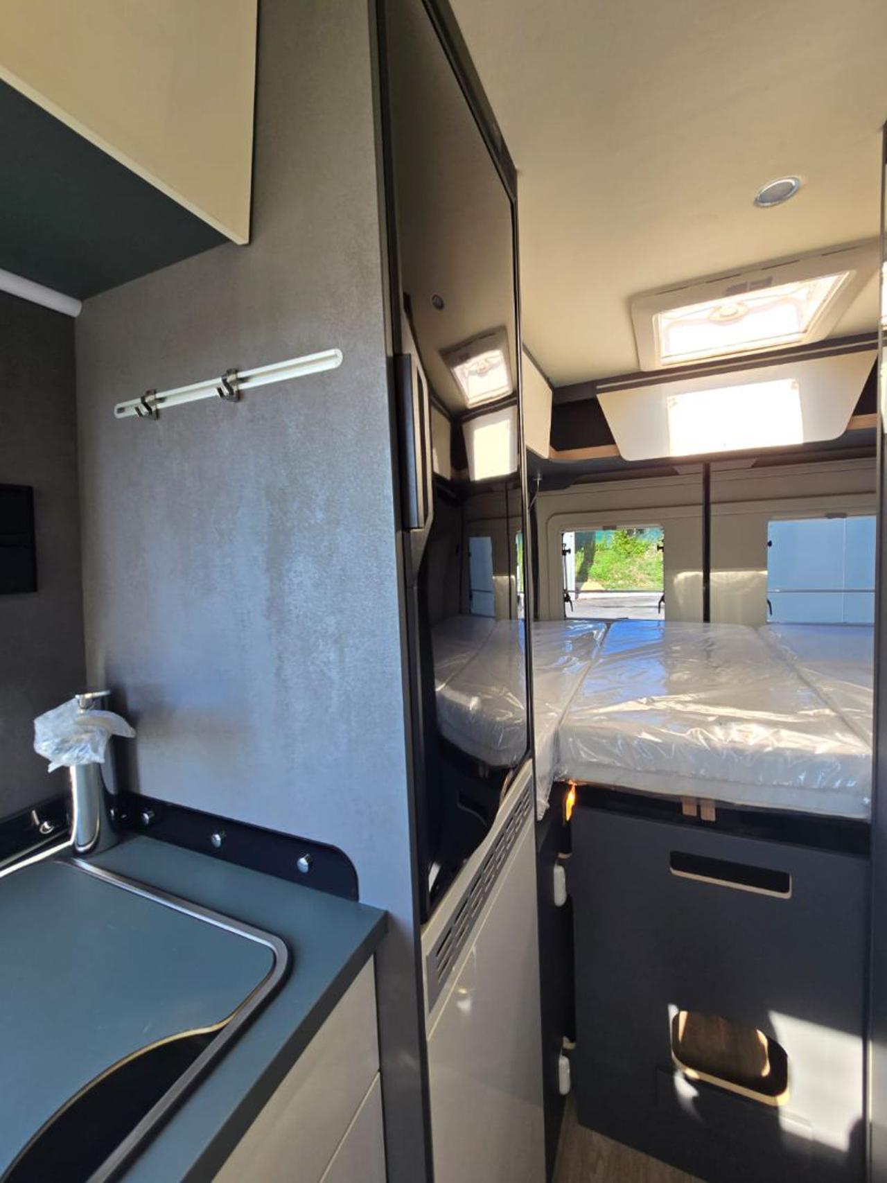 LAIKA KOSMO VAN 6.0 - 18
