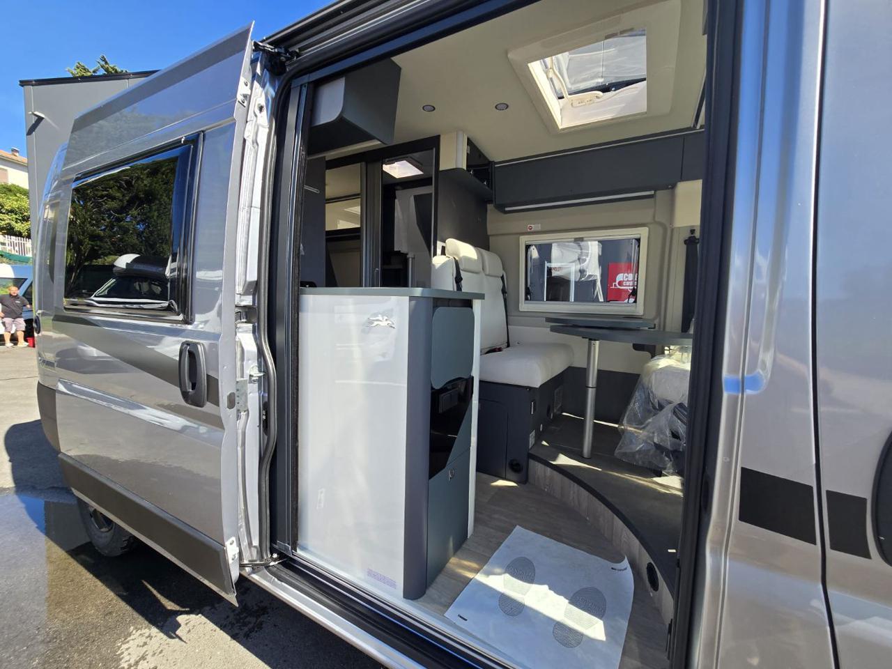 LAIKA KOSMO VAN 6.0 - 23