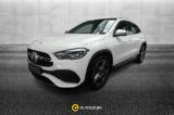MERCEDES-BENZ GLA 180 Automatic Premium