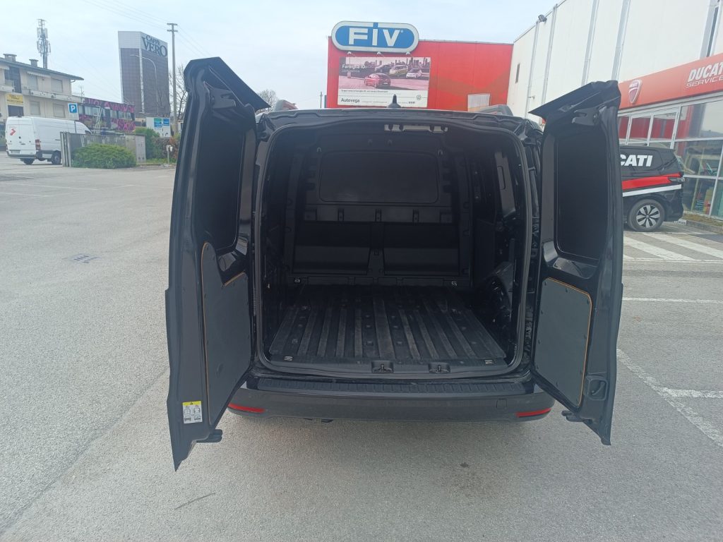 immagine usato VOLKSWAGEN Caddy CARGO BUSINESS 2.0 TDI 102 CV  - IVA COMPRESA