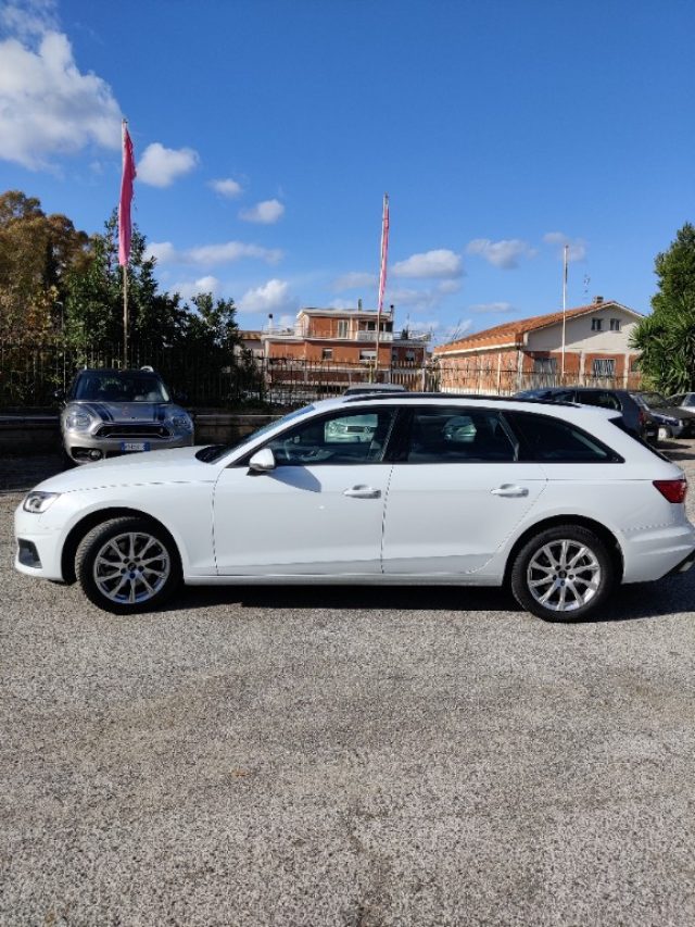 AUDI A4 AVANT 30 TDI/136 CV S TRONIC BUS - foto 6