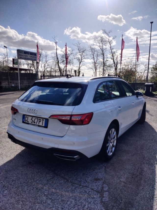 AUDI A4 AVANT 30 TDI/136 CV S TRONIC BUS - foto 9