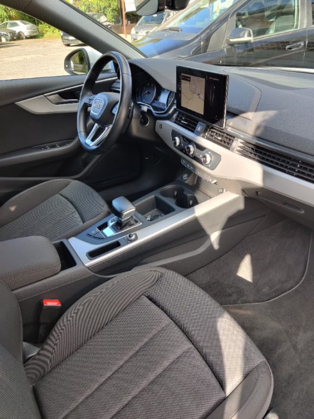 AUDI A4 AVANT 30 TDI/136 CV S TRONIC BUS - foto 21