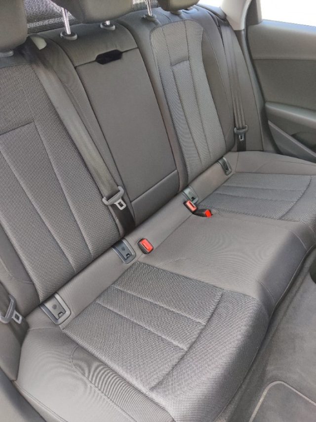 AUDI A4 AVANT 30 TDI/136 CV S TRONIC BUS - foto 22