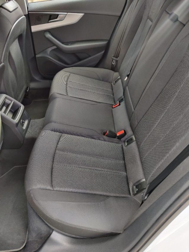 AUDI A4 AVANT 30 TDI/136 CV S TRONIC BUS - foto 23