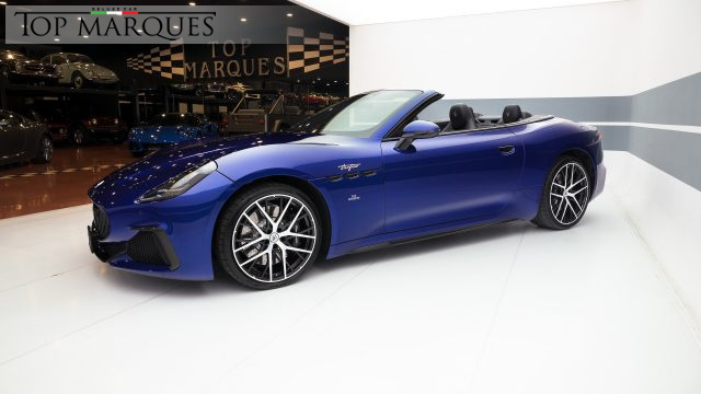 maserati grancabrio v6 550 cv awd trofeo usata