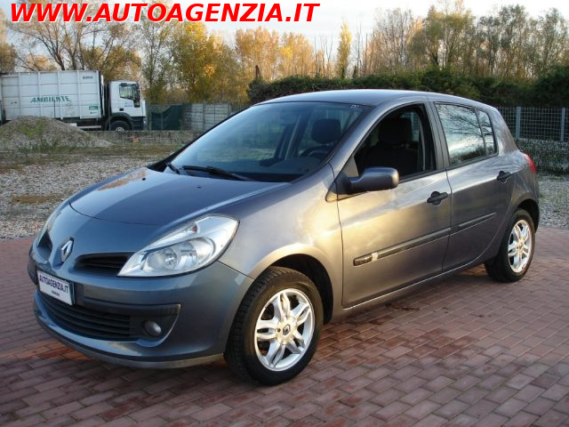 renault clio 1.2 16v 5 porte confort usata