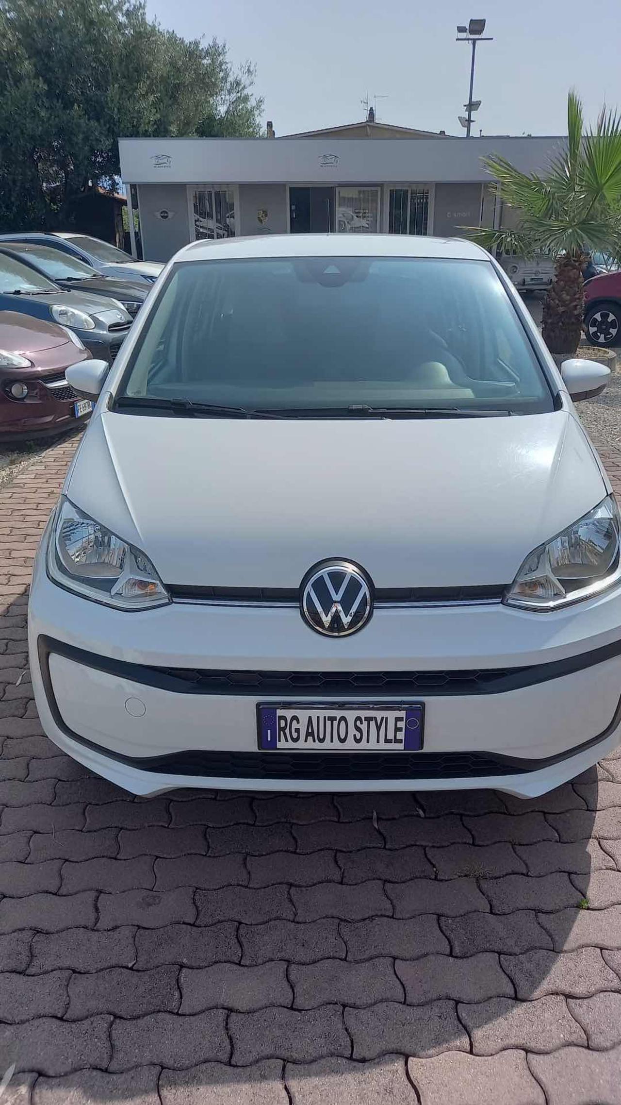 VOLKSWAGEN up! - foto 2