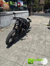 TRIUMPH Bonneville T100 black