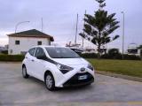 TOYOTA Aygo Connect 1.0 VVT-i 72 CV 5 porte x-play