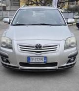 TOYOTA Avensis BENZINA/GPL 1.8 16V SW senza nessun lavoro da fare