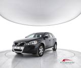 VOLVO XC60 D4 Momentum - PER OPERATORI DEL SETTORE