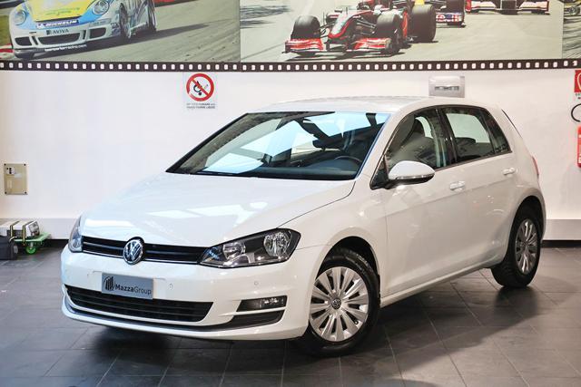 VOLKSWAGEN Golf Bianco pastello
