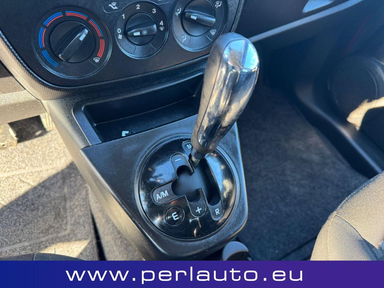 FIAT Qubo 1.3 MJT 75 CV CAMBIO  AUTOMATICO - 10